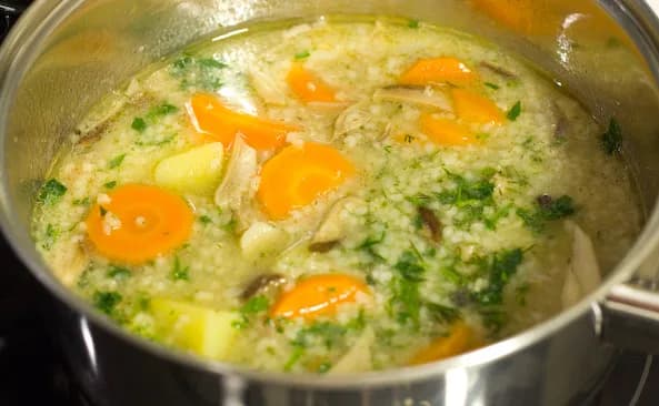 Krupnik: Ile kalorii ma ta zupa? Sprawdź i schudnij!