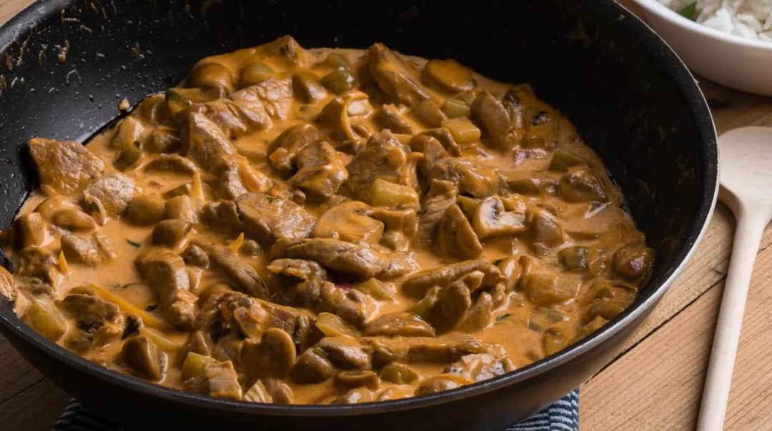 Boeuf Strogonow: Sekretny przepis i historia kultowego dania