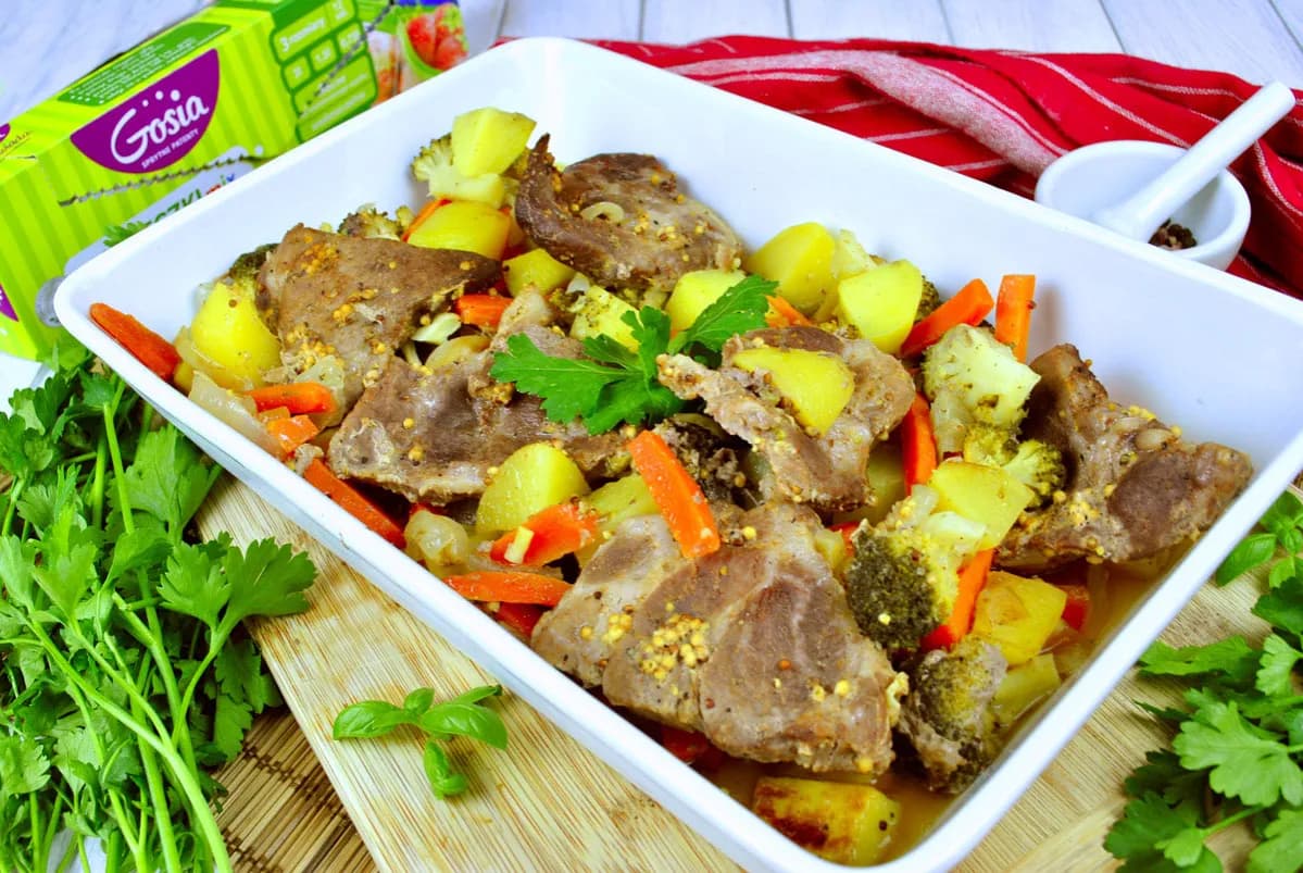 Karkówka na obiad: Soczyste przepisy i sprawdzone triki na idealne mięso