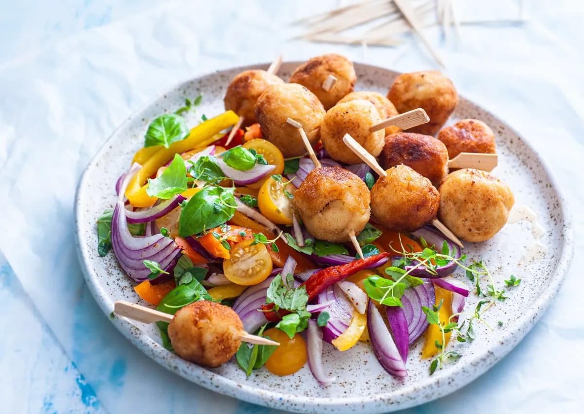 Idealne dodatki do krokietów: od zup po sosy i sałatki